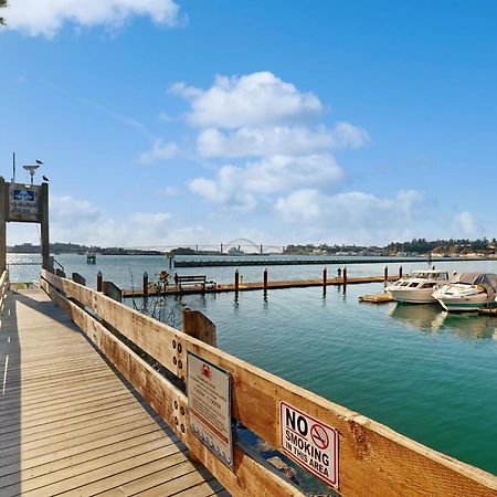 The Embarcadero Condos Newport Exterior foto